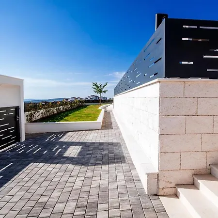 Villa Maluja Debeljak