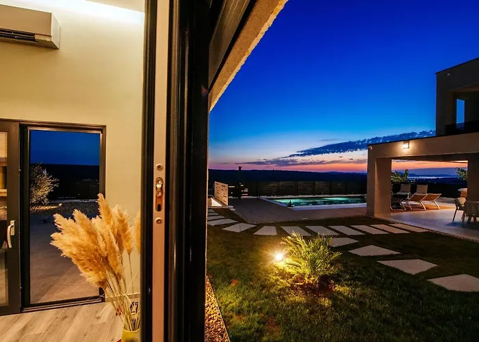 Villa Maluja Debeljak