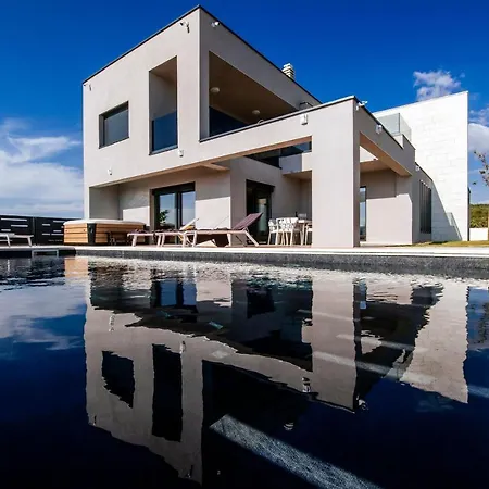 Villa Maluja