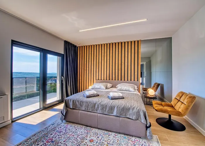 Maluja Вилла Debeljak